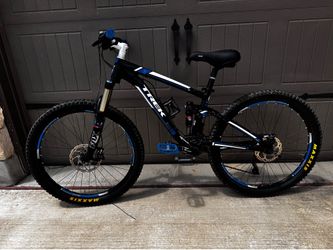 Trek fuel ex 26 wheel.  Small