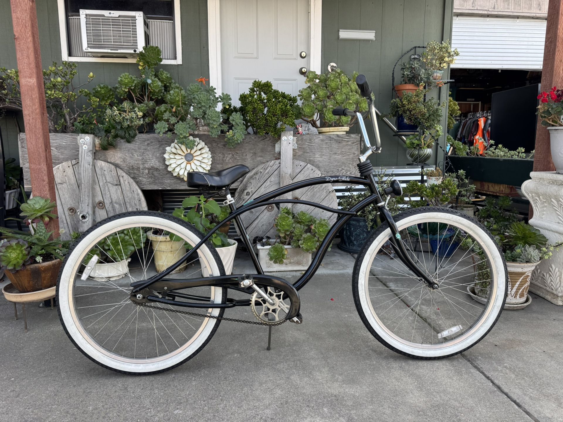 Vintage Dyno-Glide Beach Cruiser 26” Bike.
