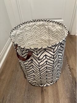 Black & White Pattern Laundry Hamper