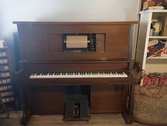 Beautiful cerca 1920s players piano