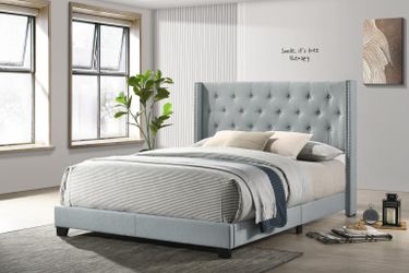 B197 Teal Bed. Embellish Your bedroom with this elegant bed. Delivery & Financing Available!