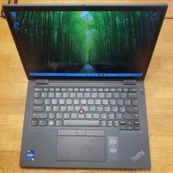 Lenovo x13 2 in 1 Yoga, intel 12th gen 1265u. 32gb ram, 1tb ssd⁸