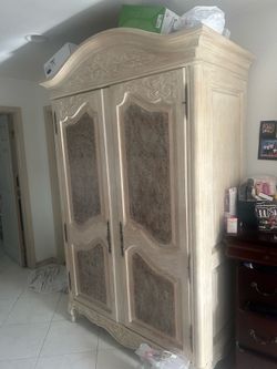 Drower closet