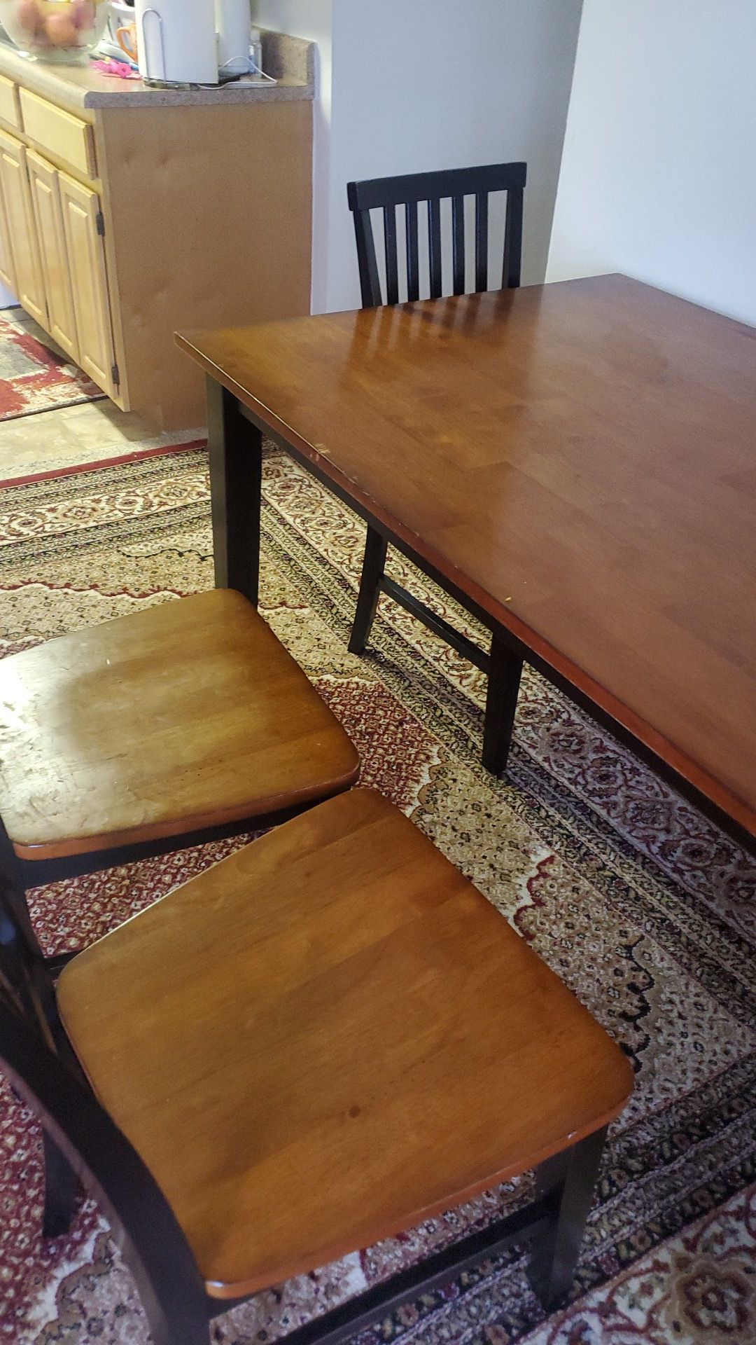 Dinning room table with 4 chairs