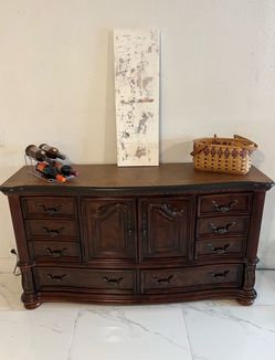 Classic Credenza / Buffet / Dresser