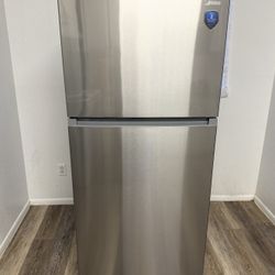 Refrigerator For Sale 
