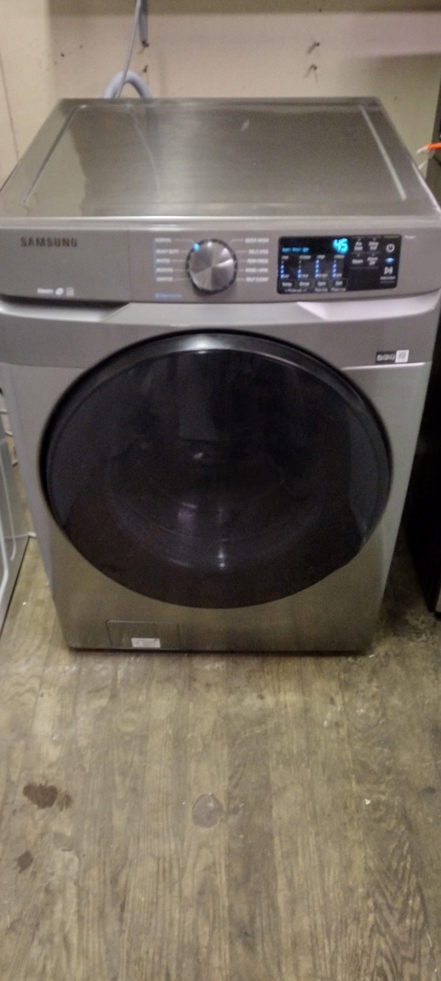 Samsung Platinum Stainless FrontLoad Washer Brand New Scratch & Dent
