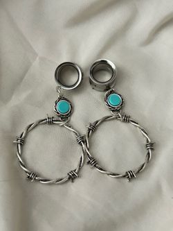 10mm Dangling Tunnels