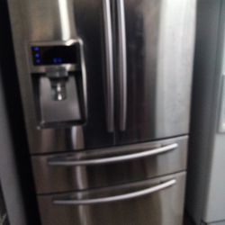 Scratch And Dent New Samsung French Door Refrigerator