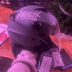 Westt Helmet