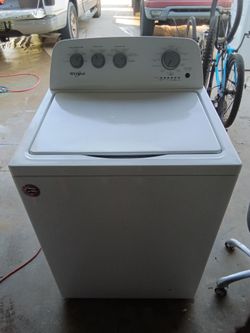Whirlpool Top Load Washing Machine Warranty included Located in Sebastian for pickup