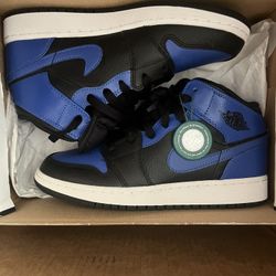 Boys Shoes Size 5.5y