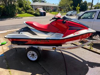 Honda Turbo Jet Ski on Trailer 2006 link in hand