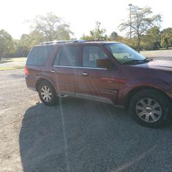 2004 Lincoln Navigator 