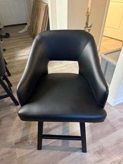 Black swivel Bar stools