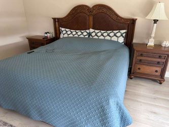 Beautiful Solid Wood Bedroom Set