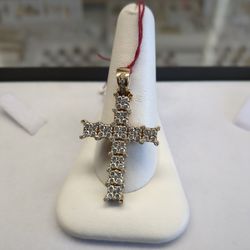 10k Gold Diamond Pendant 8.8 Grams If You Are Interested Please Ask For Maribel Thank You 