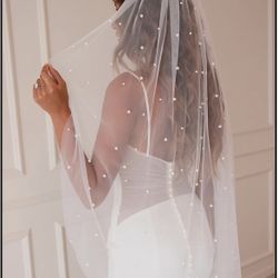 Pearl/beaded Wedding Veil