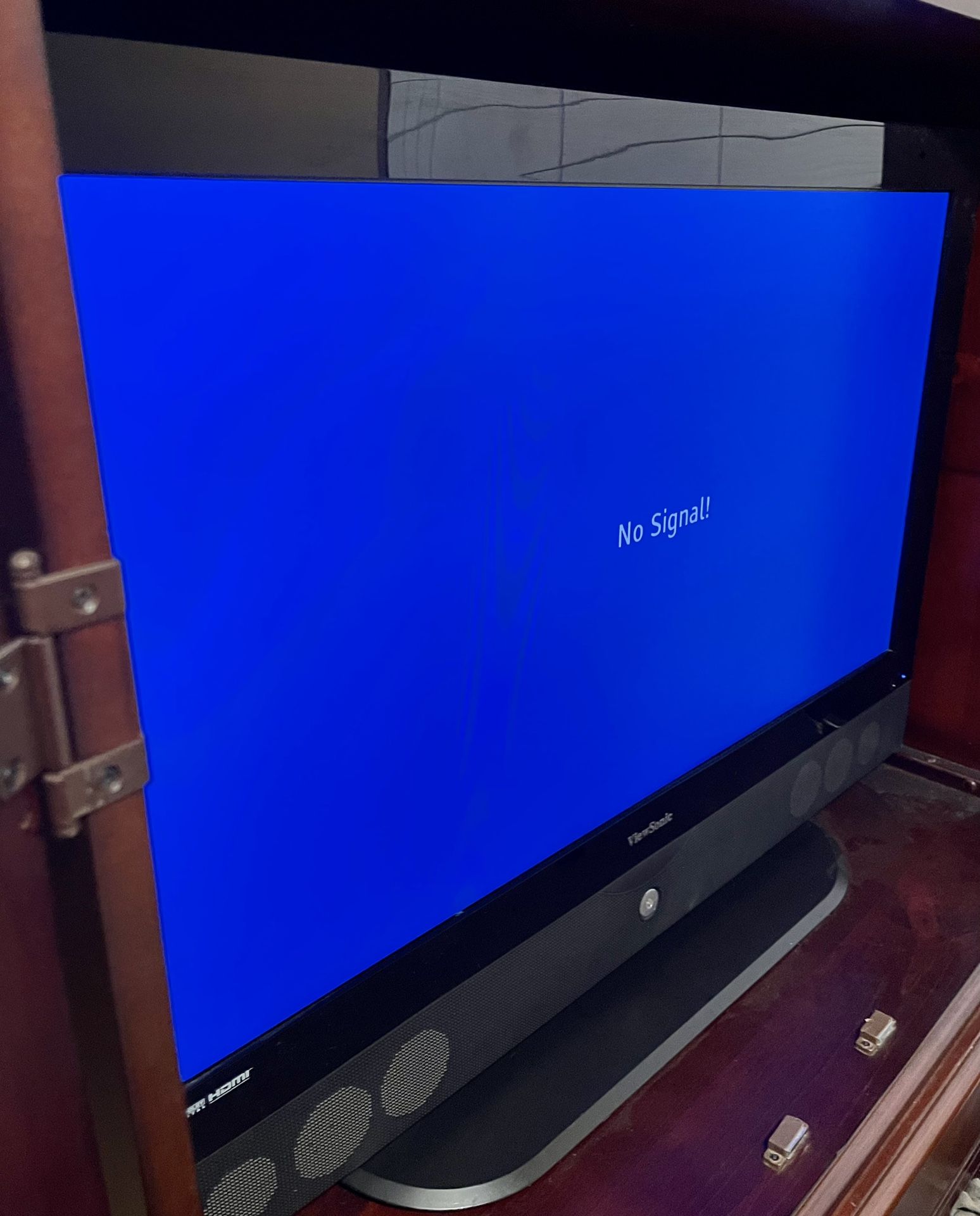 ViewSonic's 37" N3735w widescreen LCD HDTV