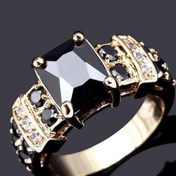 Ring With Black Stones  Size 8