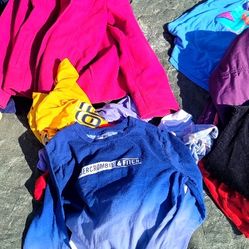 BEAUTIFUL CLOTH'S GIRLS SIZES  8, 10,12 VARIETY BRANDS. 30 PIECES FOR $999