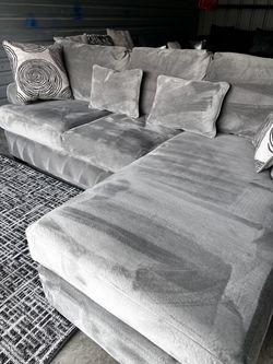 Small grey sectional sofa couch (DELIVERY AVAILABLE)
