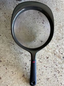 Oxo strainer