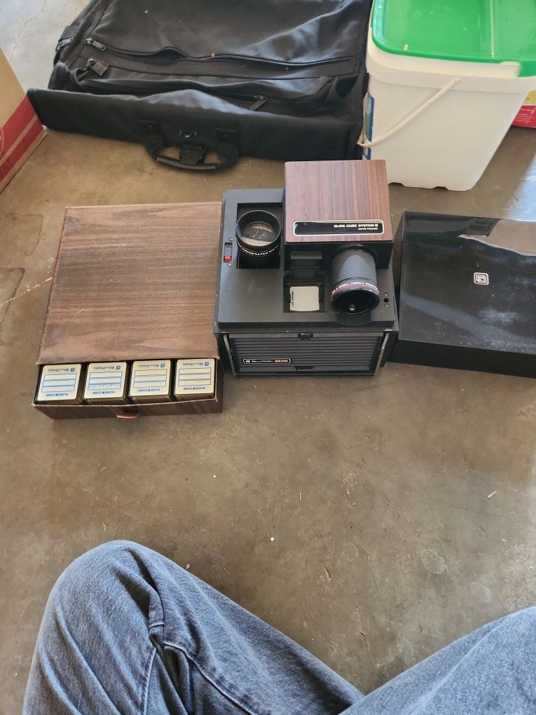 Bells And Howell Af 70 Projector