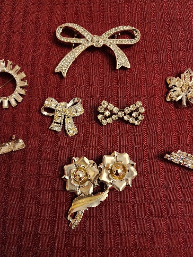 SILVER RHINESTONE BROOCHES