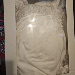 Size 10 Essense Of Australia Wedding Dress 