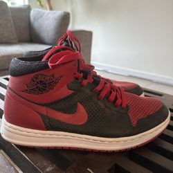 Mens Nike Air Jordan Bred Alpha 1 Sz 9.5 $120