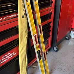 Stabile 48 inch levels with 1 storage bag