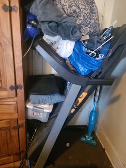 Golds gym machine