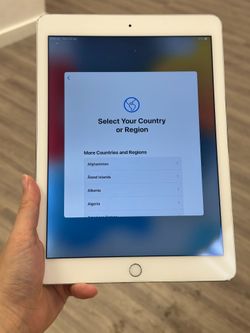 🔥 Big Savings – iPad 5th Gen WiFi/Cellular from $79