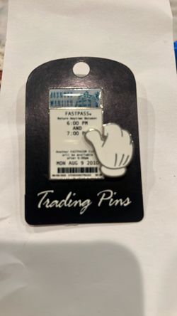 Disney Disneyland Haunted Mansion  Fastpass White Glove LE 750 DCA Pin