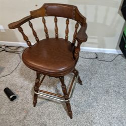 2 Bar Stools 