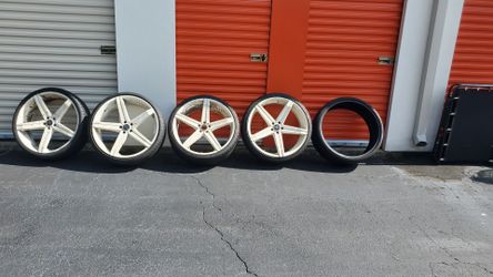 Dodge Charger 24" Verasante Alloy wheels