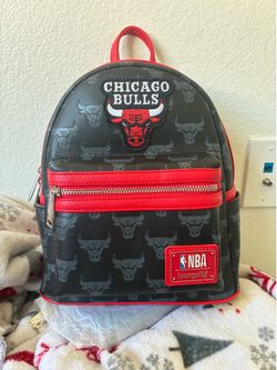Chicago Bulls Logo Black & Red Loungefly Backpack NWT