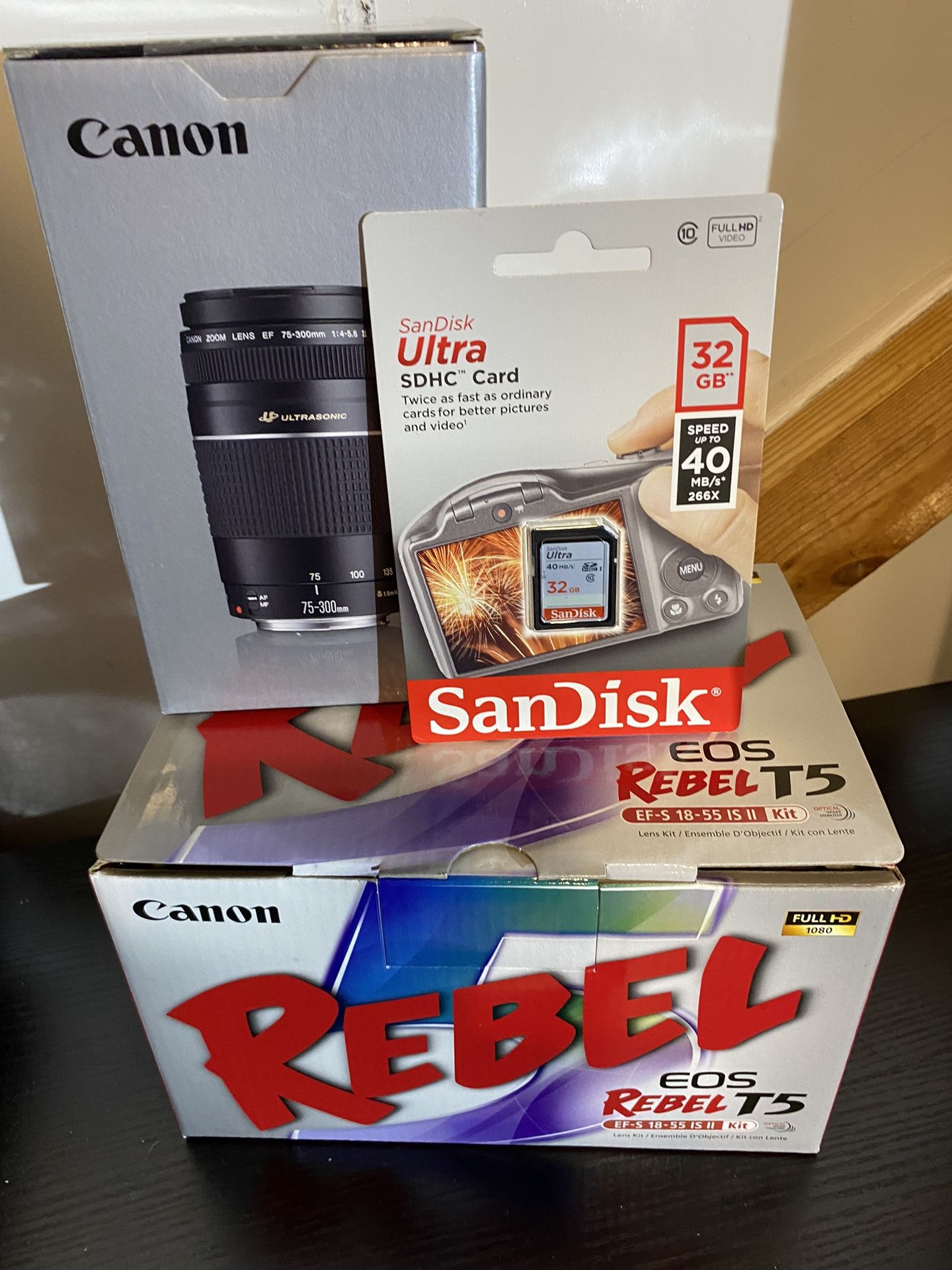 Canon Rebel T5 Digital Camera Set NIB + Lens+ Card