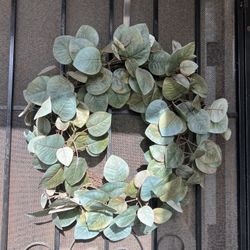Wreath 18” 