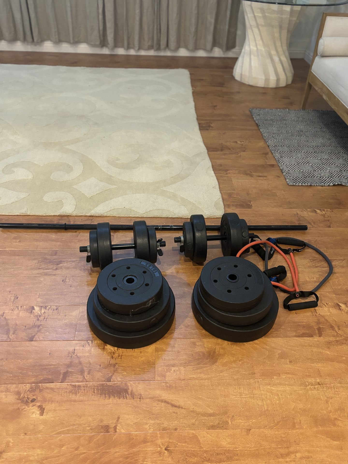 Adjustable Dumbbell Set! Never Used 