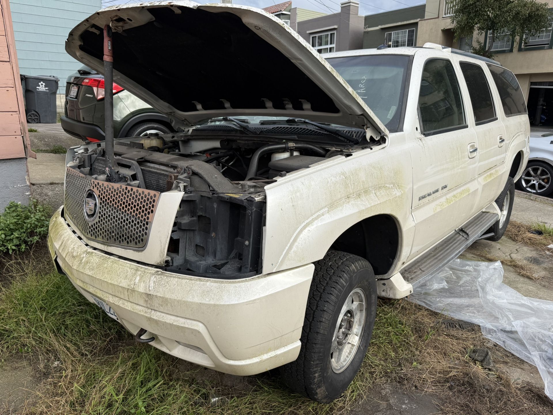 Rolling Shell Parts Car Escalade Esv
