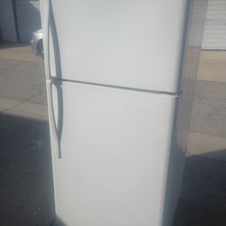 Refrigerator in good conditions