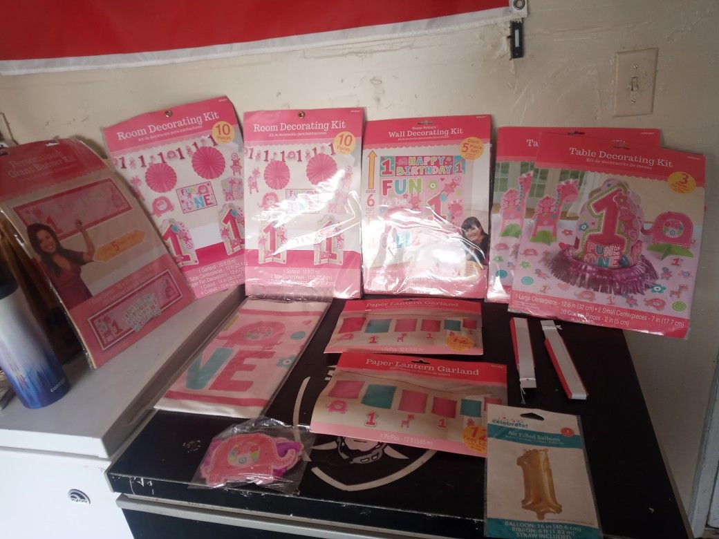 FUN TO BE ONE! FIRST BIRTHDAY PARTY SUPPLIES for Sale in Visalia, CA