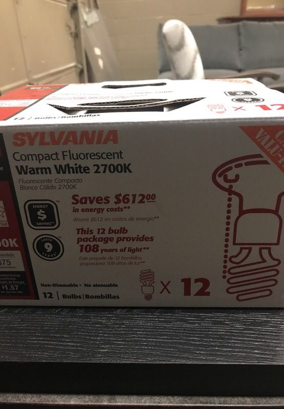 12 pack Sylvania fluorescent light bulbs
