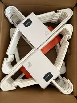 Amazon basic Hangers
