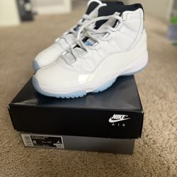 Jordan 11 Columbia