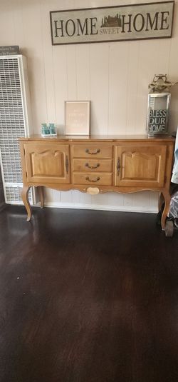Ethan Ellen Buffet Table