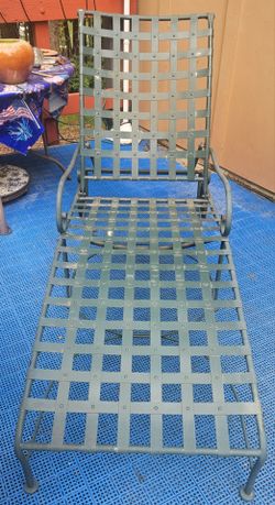 CAST IRON CHAISE LOUNGE VINTAGE