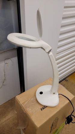 LED Magnifying Desk Lamp